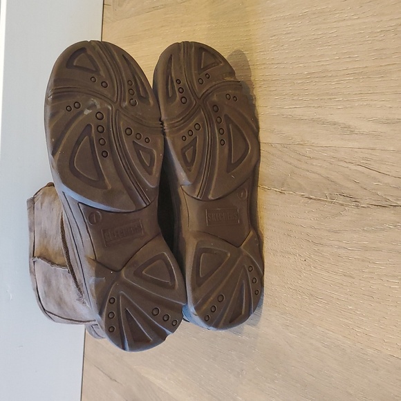 Skechers Brown Leather Fur lined Winter Boot. Size 7 - Picture 9 of 10